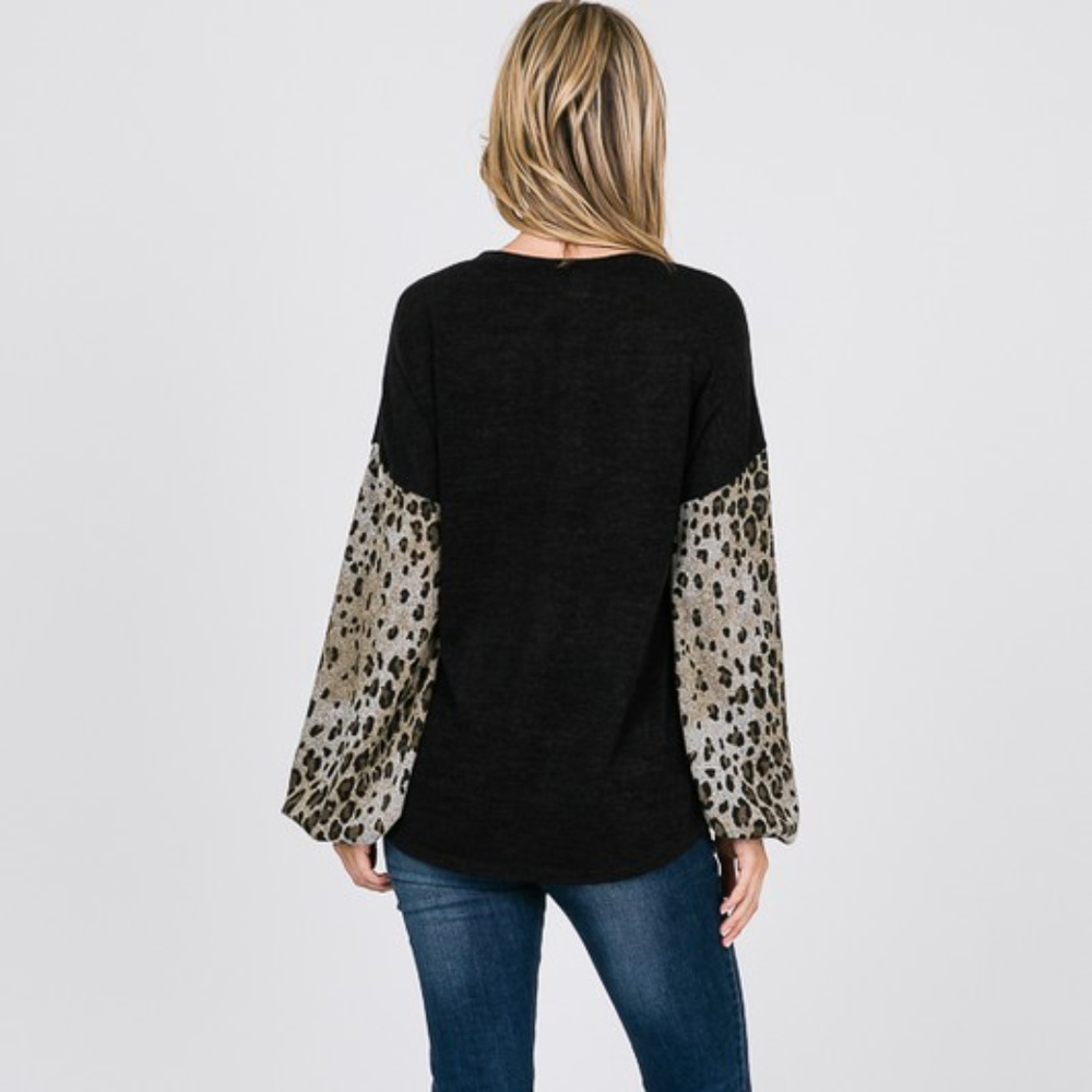 Leopard Print Contrast Tunic - Picture 4 of 8